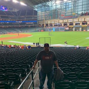 Meet your Posher, Cesar